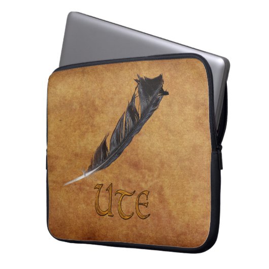 UTE Native American Feather Laptop Sleeve (Vorderseite Links)