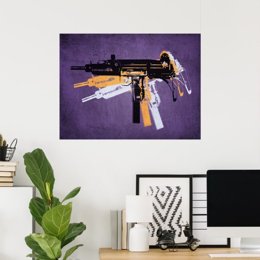 Uzi Sub Machine Gun auf Lila Poster (Heimbüro)