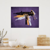 Uzi Sub Machine Gun auf Lila Poster (Kitchen)