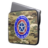 V CORPS LAPTOPSCHUTZHÜLLE (Vorderseite Links)