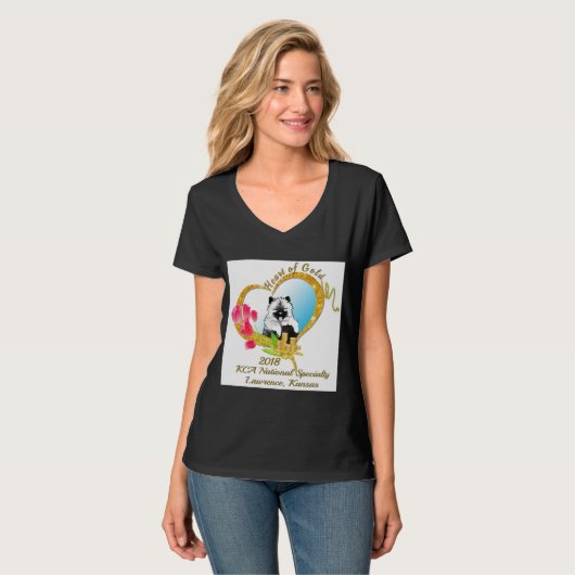 V der entspannten Sitzfrauen - Hals T - Shirt (Vorderseite Vollansicht)