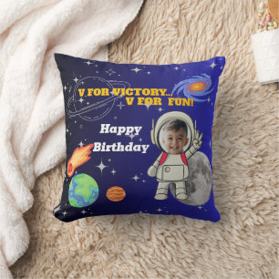 V für Sieg V für Spaß Astronaut Jungen Geburtstag Kissen