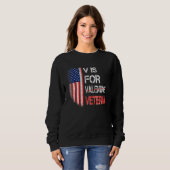 V Is For Veteran Valentine's Day US Flag Sweatshirt (Vorne ganz)