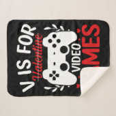 V ist für Videospiele mit Valentine Crossed Out Sherpadecke (Vorderseite (Horizontal))