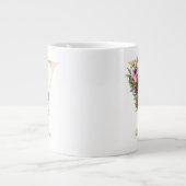 V Letter Gold Monogram Marsala White Florals Jumbo-Tasse (Vorderseite)