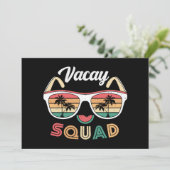 Vacay Squad Funny Beach Sommerurlaub Einladung (Stehend Vorderseite)