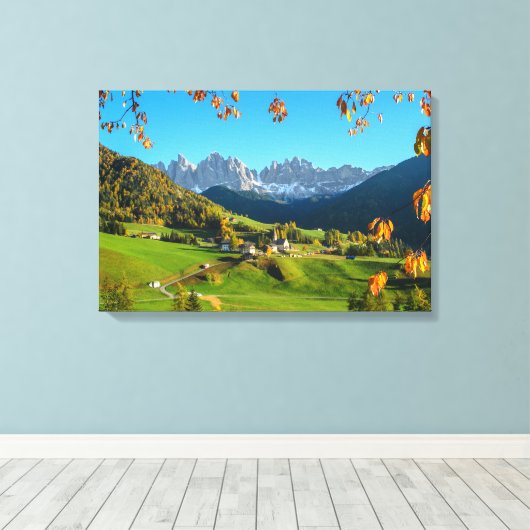 Val di Funes Tal mit Herbstblättern Leinwand (Insitu (Holzboden))