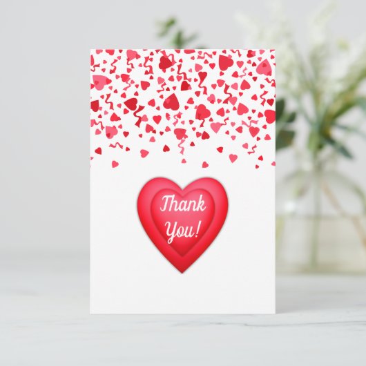 Valentine Birthday Red Confetti Hearts Dankeskarte (Stehend Vorderseite)
