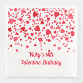 Valentine Birthday Red Confetti Hearts Serviette (Vorderseite)