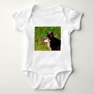 Valentine Border Collie mit wunderschönen Blume Baby Strampler