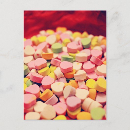 Valentine Candy Hearts Feiertagspostkarte (Vorderseite)