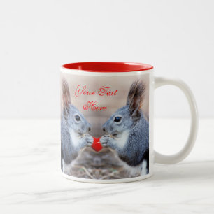 Valentine-Eichhörnchen addieren Ihre eigene Zweifarbige Tasse