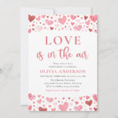 Valentine Hearts Liebe ist in der Luft Brautparty Einladung (Vorderseite)