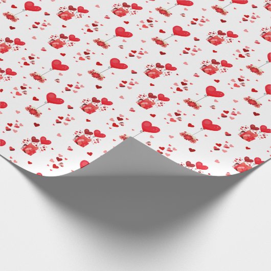 Valentine Hearts on White Geschenkpapier (Ecke)