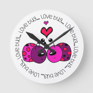 Valentine Liebe Bug Runde Wanduhr