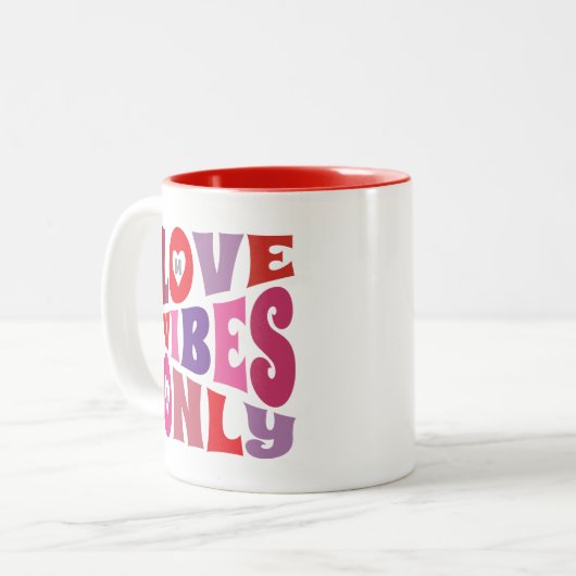 Valentine Liebe Vibes Only Red Pink Monogram Retro Zweifarbige Tasse (Vorderseite Links)
