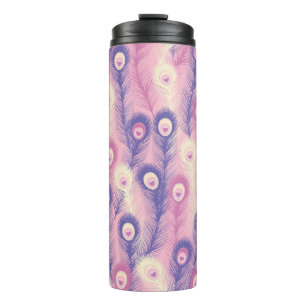 Valentine Peacock Feder Nahtloses Muster in Rosa Thermosbecher