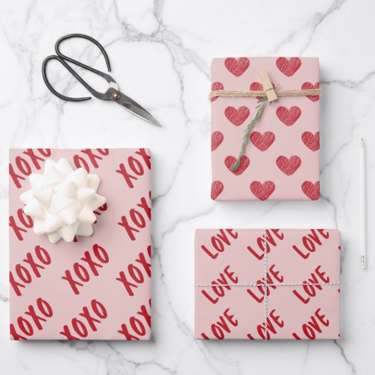Valentine Red and Pink XOXO Liebe Muster Geschenkpapier Set (Vorderseite)