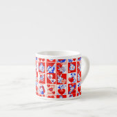 Valentine Retro Liebe schlägt Niedliche Muster Espressotasse (Vorderseite Rechts)