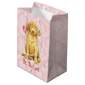 Valentine Rose Chesapeake Bay Retriever Mittlere Geschenktüte (Rückseite Schrägansicht)