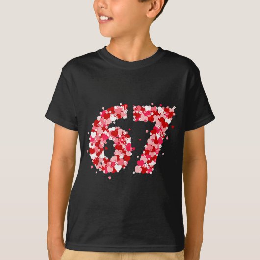 Valentine’s Day 67 Meme With Hearts Funny Six Seve T-Shirt (Vorderseite)
