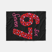 Valentine’s Day 6-7 Meme Six Seven 6 7 Valentine H Fleecedecke (Vorderseite (Horizontal))
