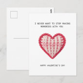 Valentine’s Day Card – Knit Heart Design Postkarte (Vorne/Hinten)