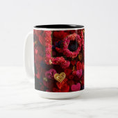 Valentine’s Day Mug | Romantic, Cute &Heartwarming Zweifarbige Tasse (Vorderseite Links)