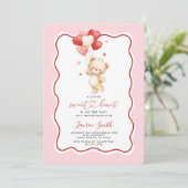 Valentine Sweetheart Teddy Bear Baby Shower Einladung (Stehend Vorderseite)