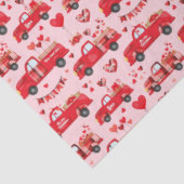 Valentine Trucks auf rosa Seidenpapier (Ausschnitt)