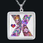 VALENTINE VENEZIANISCH MASQUERADE MONOGRAM X SCHRE VERSILBERTE KETTE<br><div class="desc">X Alphabet Buchstaben Anfangsdesign mit Herz . Whimsikisches vibrierendes und künstlerisches Gemälde mit bunten Konfetti. Mythische Liebe zwischen Harlequin und Columbine,  Akrylmalerei inspiriert von Venezianischen Federmasken und Commedia dell'arte - Venedig. Helle,  lila rosa,  gelbe grüne Farben.</div>