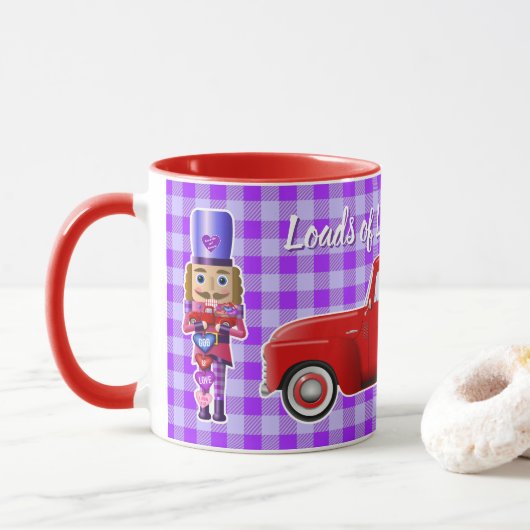 Valentinens Nutcracker mit wenig Rotem LKW Tasse (Mit Donut)