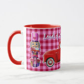 Valentinens Nutcracker mit wenig Rotem LKW Tasse (Links)