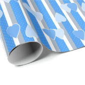 Valentine's Day hearts on striped background Geschenkpapier (Rolleneckpunkt)