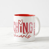 Valentine's Day Teaching Sweethearts Since Year Zweifarbige Tasse (VorderseiteRechts)