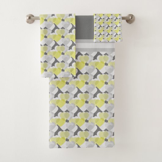 Valentine's Hearts Overlay Yellow and Gray Pattern Badhandtuch Set (Insitu)