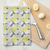 Valentine's Hearts Overlay Yellow and Gray Pattern Geschirrtuch (Viertel Falte)
