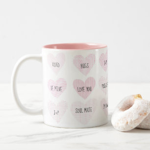 Valentines Pink Modern Hearts Initials Kaffee Tass Zweifarbige Tasse