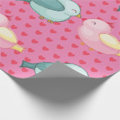 Valentines Red Heart on Pink mit Niedlichen Liebes Geschenkpapier (Ecke)