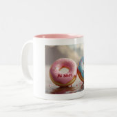 Valentine's Sweetheart Donut Zweifarbige Tasse (Vorderseite Links)