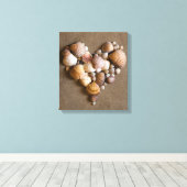 Valentinherz hergestellt mit Muscheln Leinwanddruck (Insitu (Holzboden))
