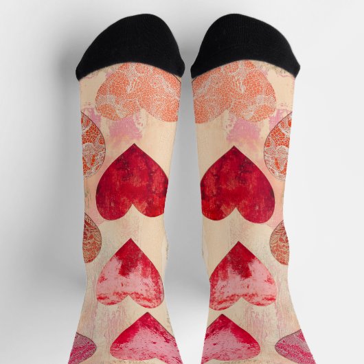 Valentinherzen und Spitzen auf texturiertem Hinter Socken (Oben)