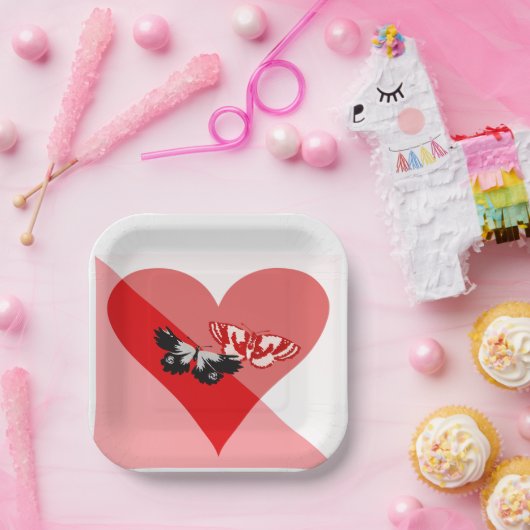 Valentinisches Herz mit zwei Schmetterlingen Pappteller (Party)