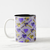Valentinisches Muster Zweifarbige Tasse (Links)