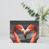 Valentins-Flamingo Postkarte (Stehend Vorderseite)