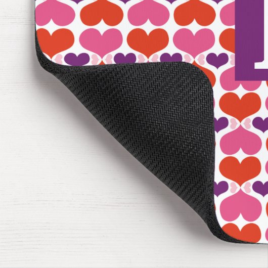 Valentinsgruß-Herz-Steppdecken-Monogramm Mousepad (Ecke)