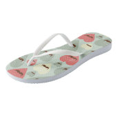 Valentinsgrußmuster mit Herzen und dem Schnurrbart Badesandalen (Schrägansicht)