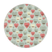 Valentinsgrußmuster mit Herzen und dem Schnurrbart Schneidebrett (Vorderseite)