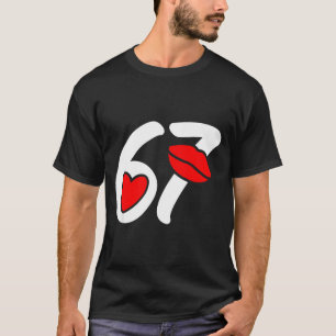 Valentinstag 67 Meme Lippen Und Herz Lustig Sechs  T-Shirt