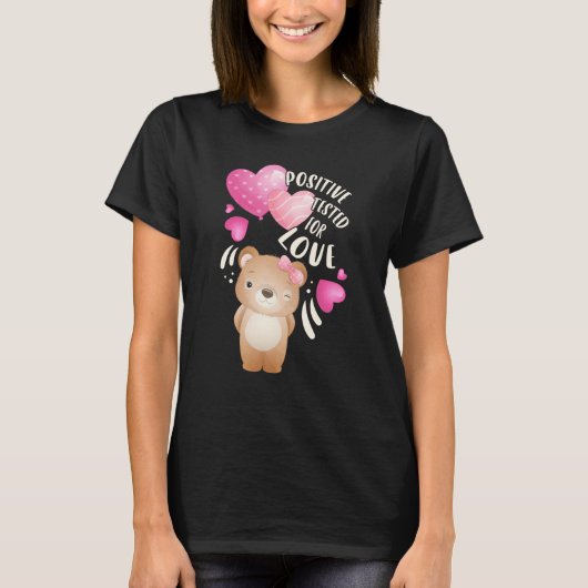 Valentinstag Bär Mädchen mit Herzen T-Shirt (Vorderseite)